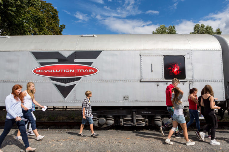 Prehliadka protidrogového vlaku REVOLUTION TRAIN