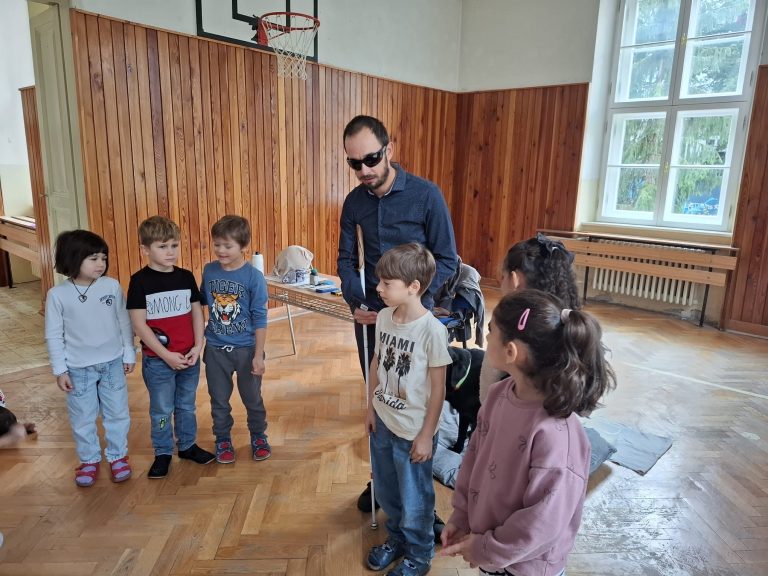 Deň bielej palice