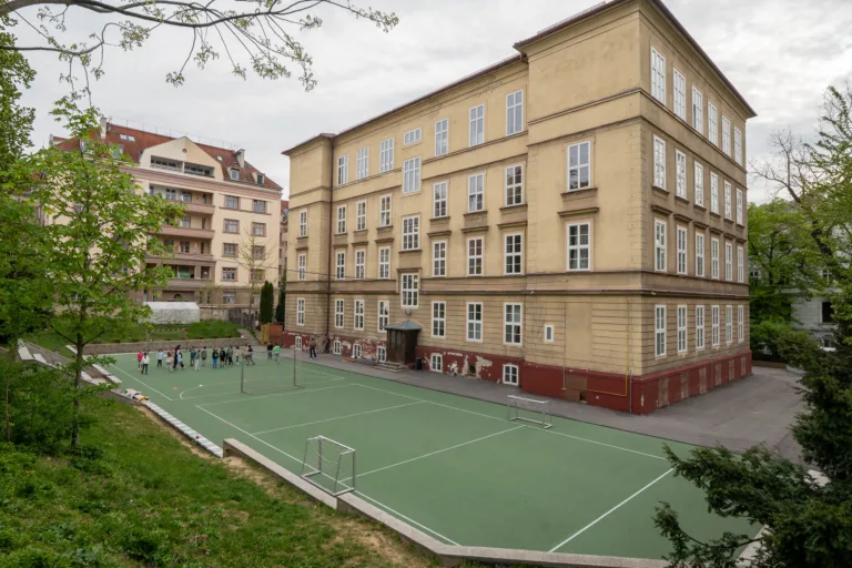 Budova