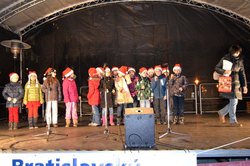 Vystúpenie na Hviezdoslavovom námestí